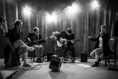 ADVENTSCAFÈ & KONZERT am 14.12. mit dem Post Apocalyptic Café Orchestra